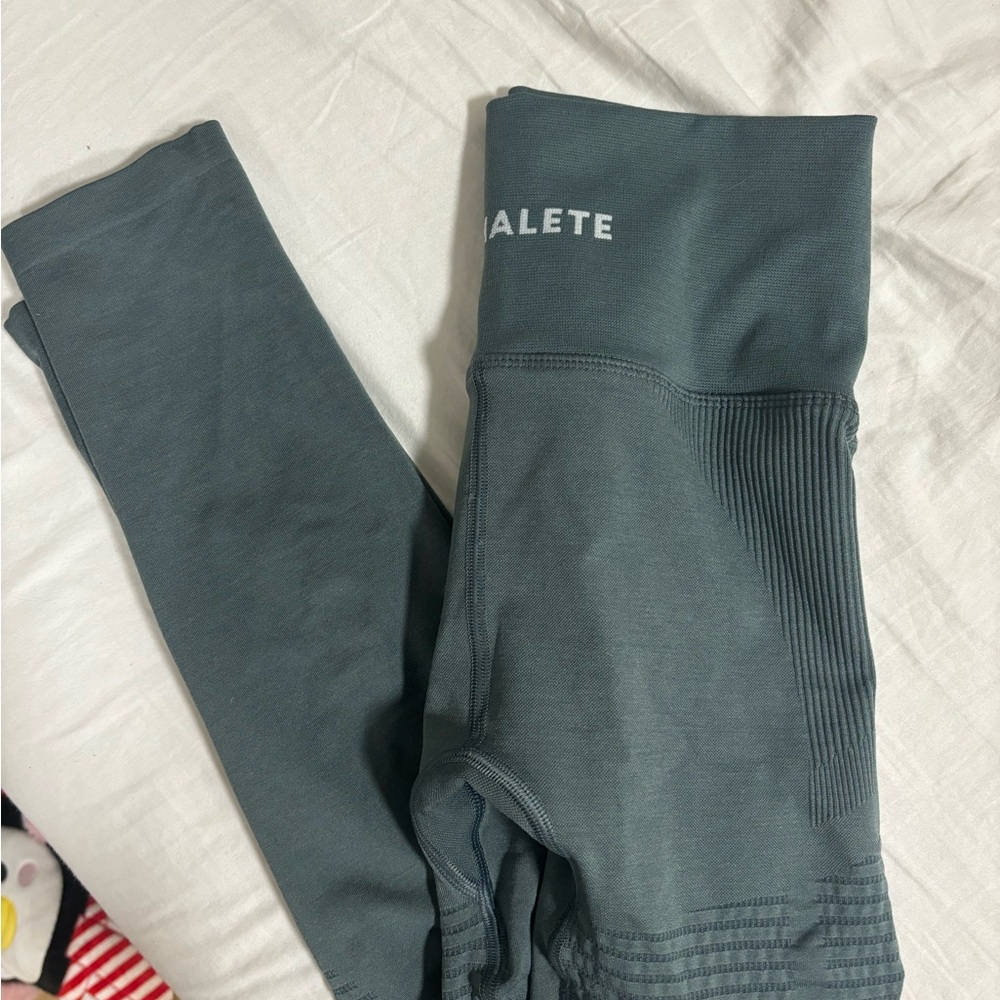 Alphalete womens Charcoal Leggings